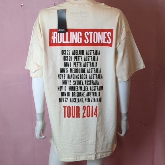 Nasty Gal The Rolling Stones 2014 Tour Short Sleeve Graphic Tee in Sand Medium - Picture 2 of 4